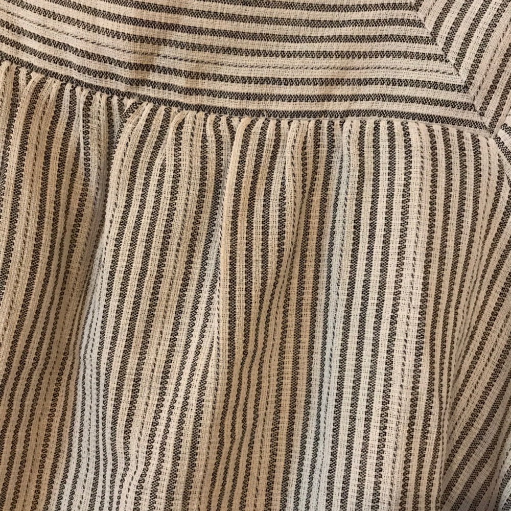Square Neck Universal Thread Blouse - Picture 3 of 8